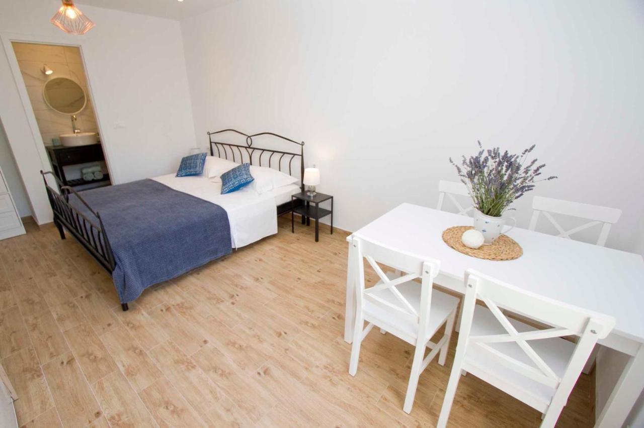 Apartmani Rustica Drašnice Eksteriør billede