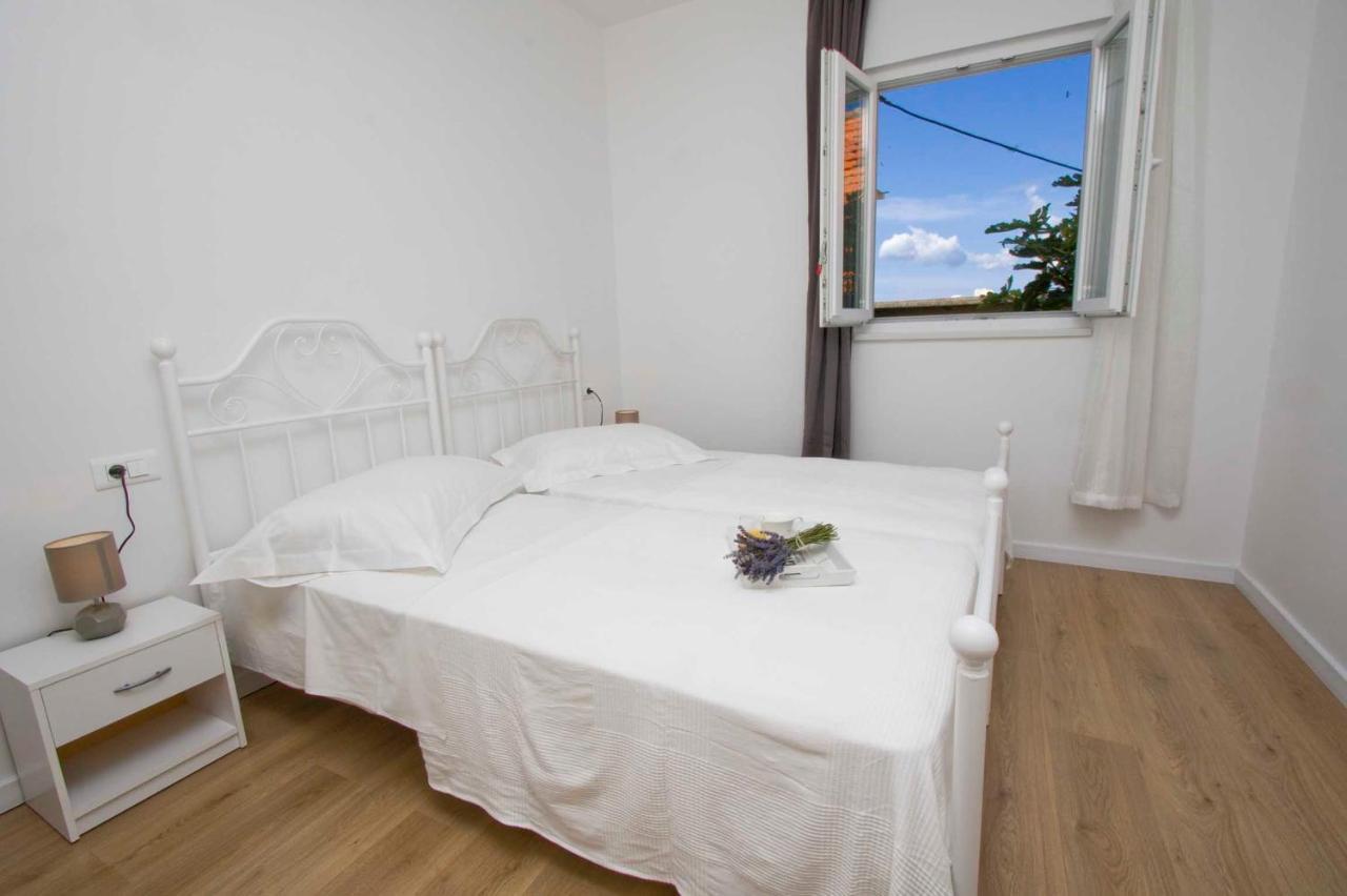 Apartmani Rustica Drašnice Eksteriør billede