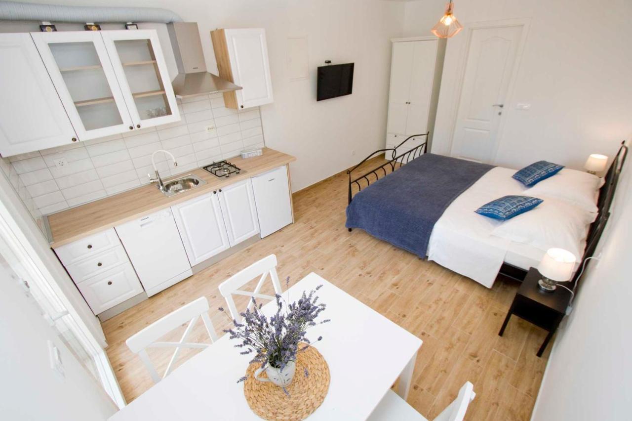 Apartmani Rustica Drašnice Eksteriør billede