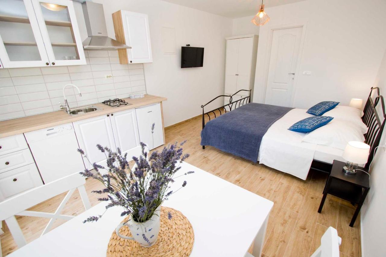 Apartmani Rustica Drašnice Eksteriør billede